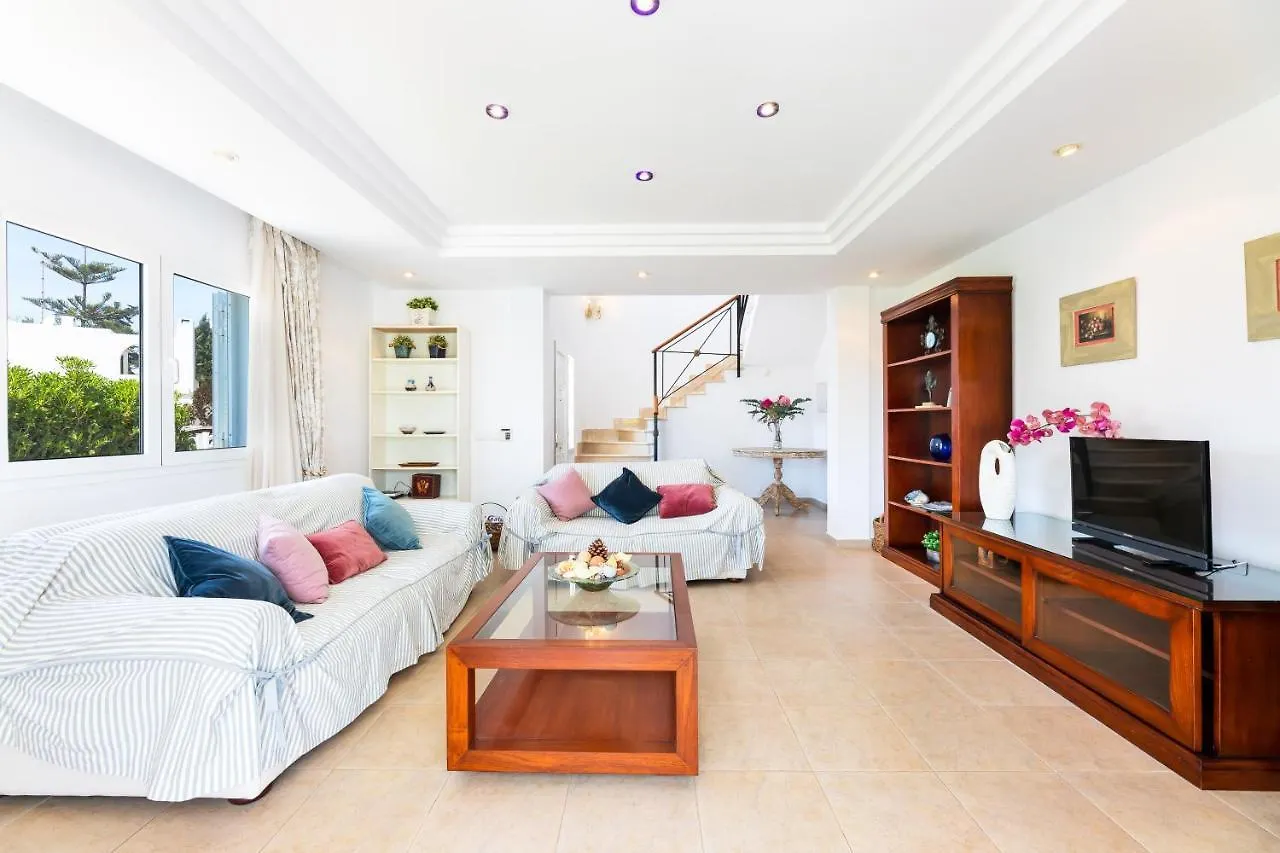 Villa Sa Caleta De Cala D'Or Сантаньи